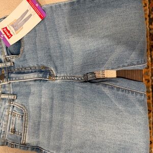 Levi's Women's Classic Light Blue Straight Leg Skinny Jeans